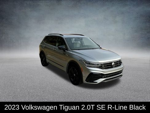Used 2023 Volkswagen Tiguan SE R-Line image 2