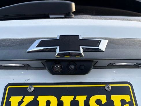 Used 2021 Chevrolet Traverse RS image 35