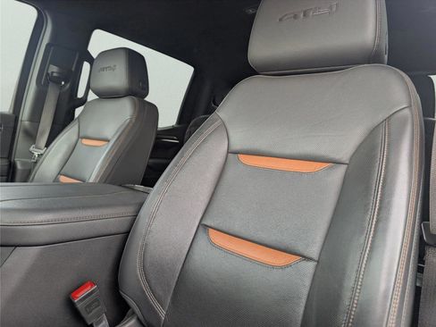 Used 2024 GMC Sierra 1500 AT4 w/ Technology Package image 12
