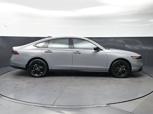 Certified 2025 Honda Accord SE image 4