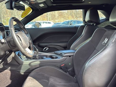 Used 2018 Dodge Challenger R/T Scat Pack w/ Dynamics Package image 13