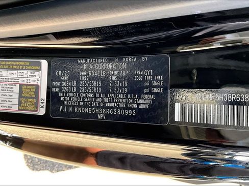 Certified 2024 Kia Carnival SX Prestige FWD image 17