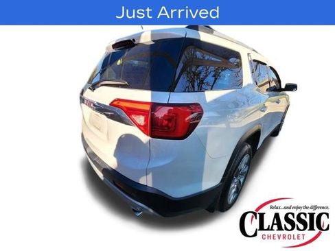 Used 2018 GMC Acadia SLT image 11