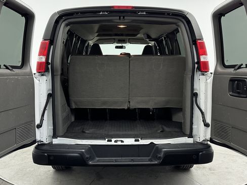 Used 2023 Chevrolet Express 3500 LS image 26