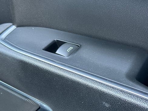 Used 2022 GMC Sierra 1500 SLT w/ X31 Off-Road Package image 21