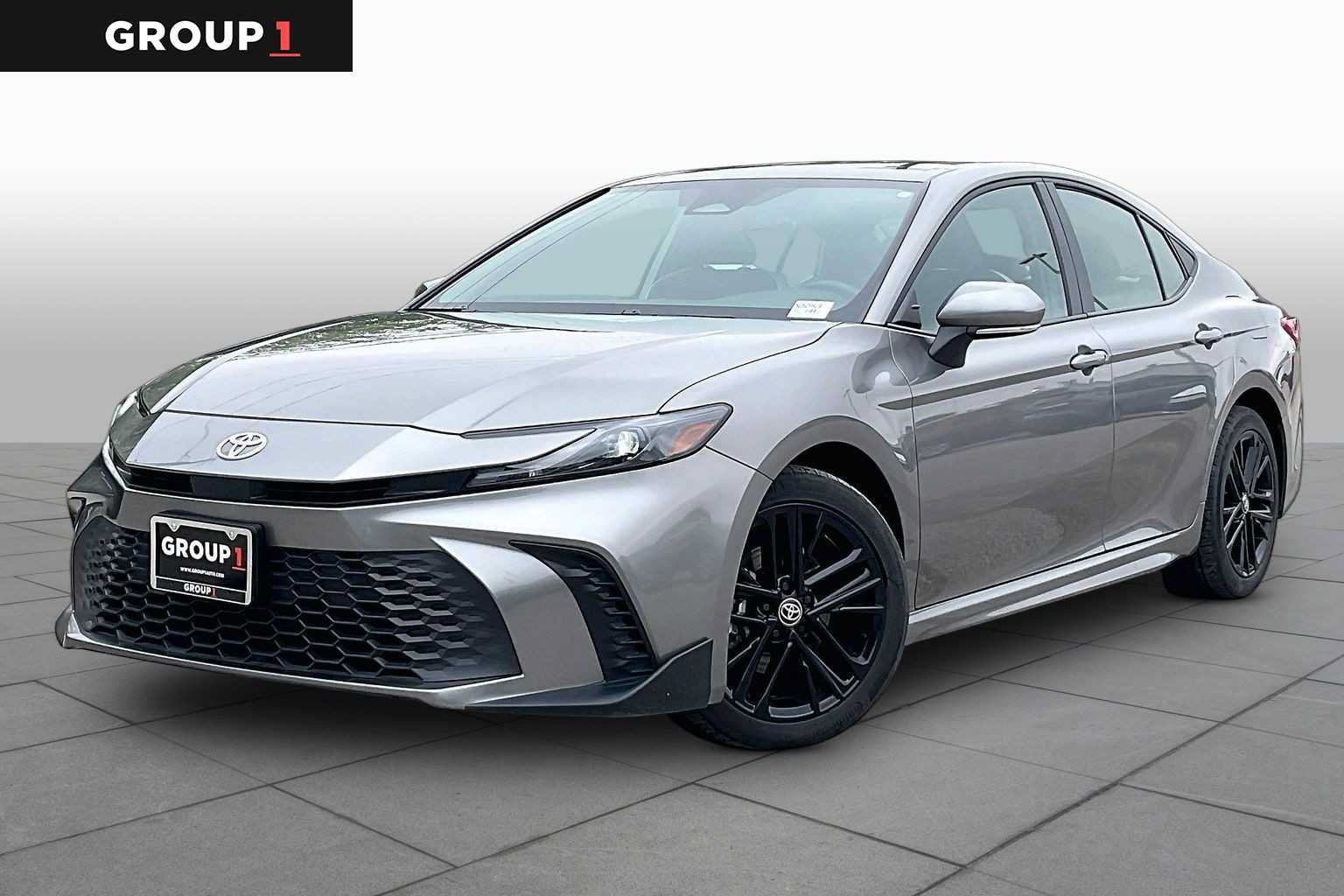 Used 2025 Toyota Camry SE w/ Convenience Package AWD/4WD image 1