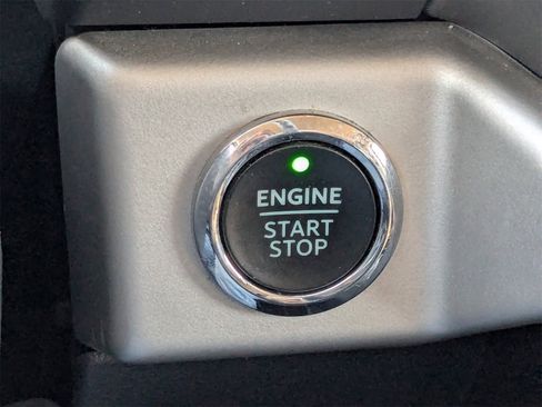 Used 2022 Ford Expedition Max XLT image 35