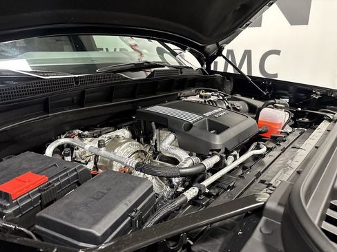 New 2026 GMC Sierra 1500 AT4 image 3