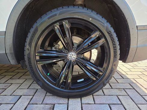 Used 2020 Volkswagen Tiguan S FWD image 20