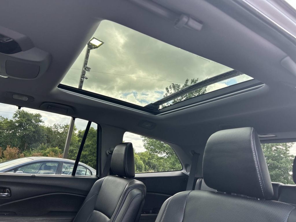 Used 2022 Honda Pilot Elite image 29