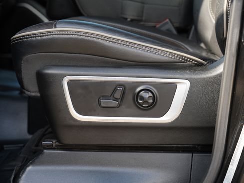 Used 2019 RAM 1500 Laramie image 15