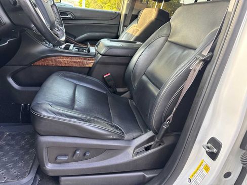 Used 2017 Chevrolet Suburban Premier AWD/4WD image 6