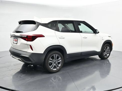 Used 2022 Kia Seltos LX AWD/4WD image 8
