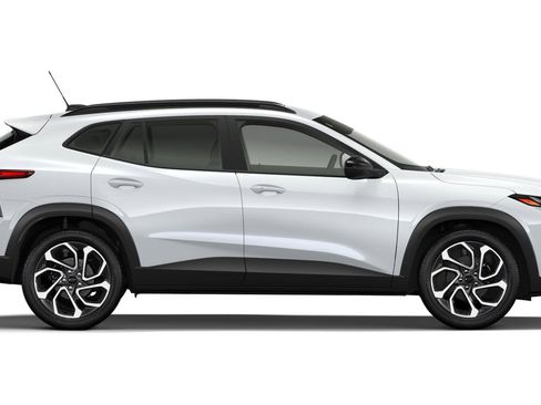 New 2026 Chevrolet Trax RS w/ Sunroof Package FWD image 3