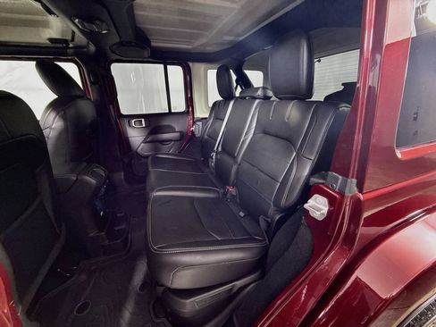 Used 2021 Jeep Wrangler Unlimited Sahara w/ Cold Weather Group AWD/4WD image 29