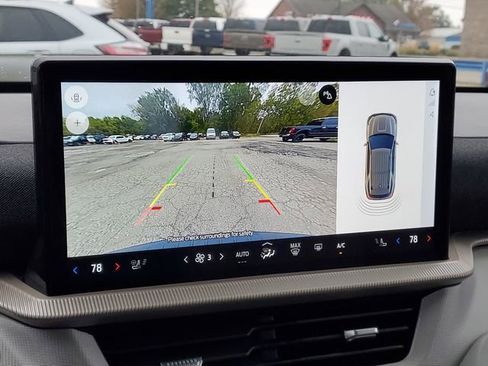 Used 2025 Ford Explorer Active w/ Active Comfort Package image 24