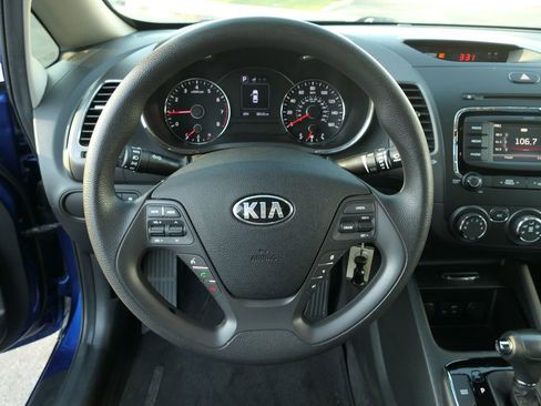 Used 2017 Kia Forte LX w/ LX Popular Package image 18