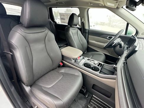 New 2026 Kia Carnival EX image 26