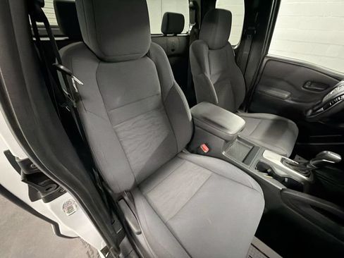 Used 2022 Nissan Frontier S RWD image 25