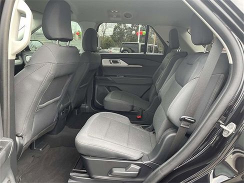 Certified 2025 Ford Explorer Active image 11