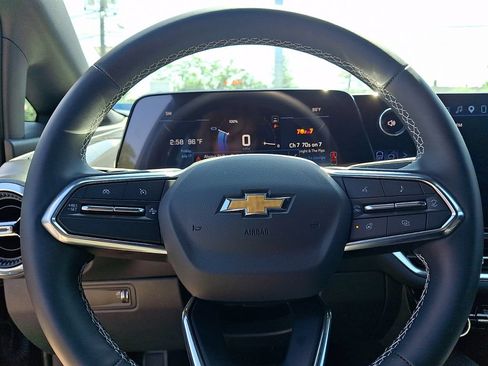 Used 2026 Chevrolet Equinox EV LT w/ Comfort Package FWD image 19