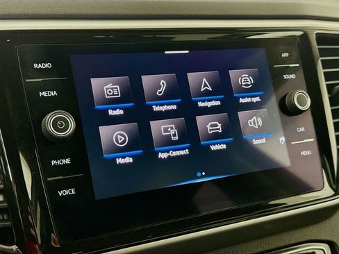 Used 2022 Volkswagen Atlas SE image 16