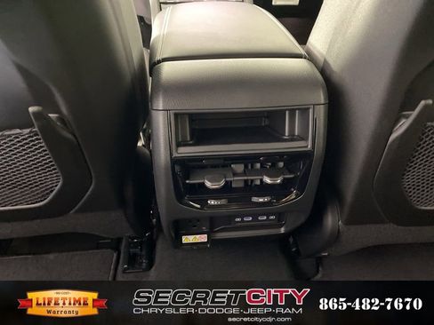 New 2026 Jeep Grand Cherokee Altitude image 26