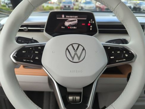 New 2025 Volkswagen ID. Buzz Pro S Plus image 39