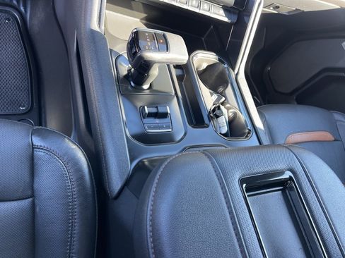 Used 2022 GMC Sierra 1500 AT4 w/ AT4 Premium Package image 19