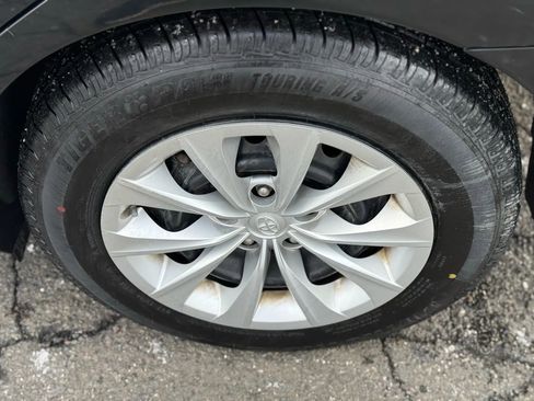 Used 2015 Toyota Camry LE FWD image 34