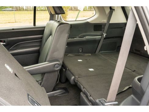 Used 2025 Toyota Grand Highlander FWD image 13