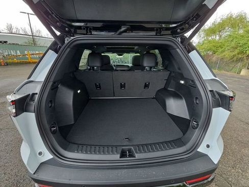 New 2026 Chevrolet Equinox RS w/ Safety and Technology Package FWD image 28