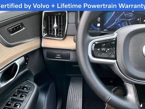 Certified 2025 Volvo XC90 B6 Plus image 25