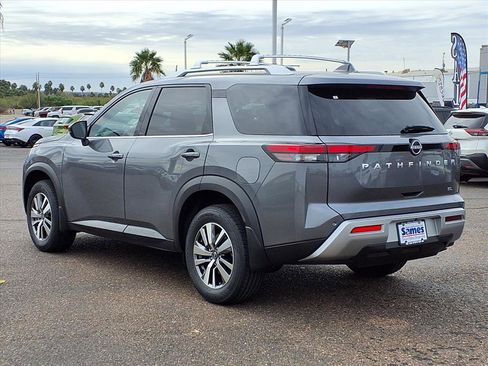 New 2025 Nissan Pathfinder SL image 5