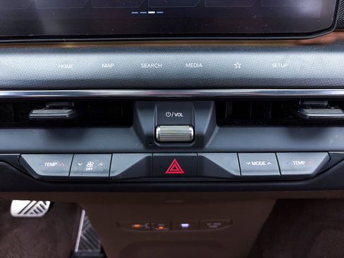 Used 2024 Kia EV9 GT-Line image 28