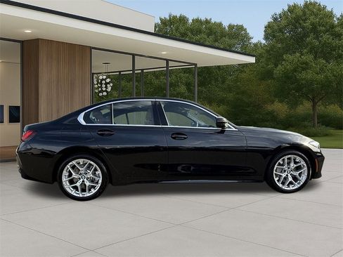 Used 2025 BMW 330i Sedan w/ Premium Package image 6
