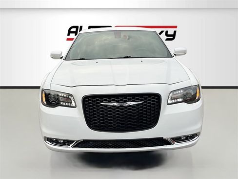 Used 2021 Chrysler 300 S image 2