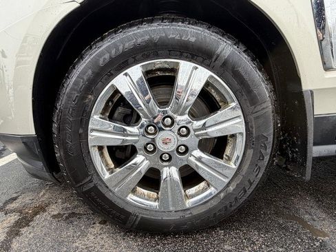 Used 2015 Cadillac SRX Luxury image 3