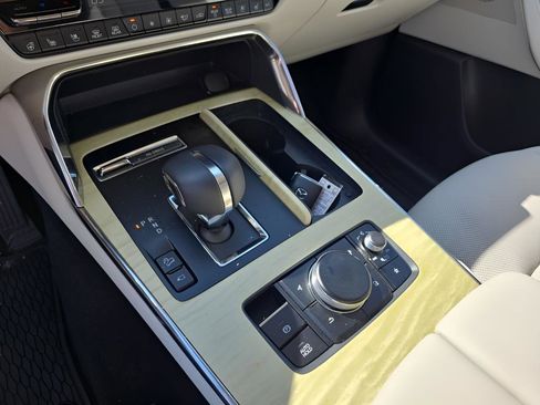 Certified 2024 MAZDA CX-90 3.3 Turbo S w/ Premium Plus image 19