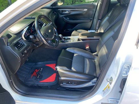 Used 2016 Chevrolet Impala LT w/ Convenience Package FWD image 10