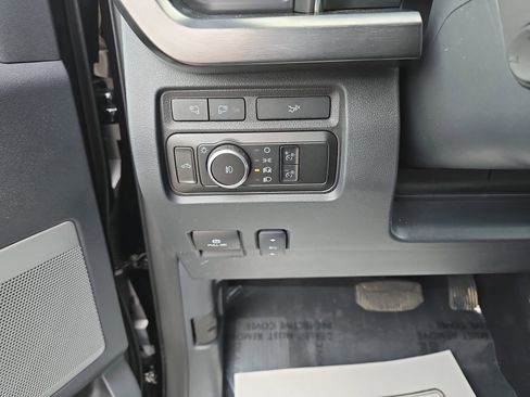 Used 2023 Ford F250 Lariat w/ Tow Technology Package image 26