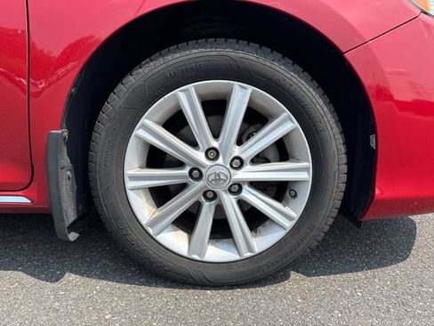 Used 2012 Toyota Camry XLE w/ Leather Pkg FWD image 11