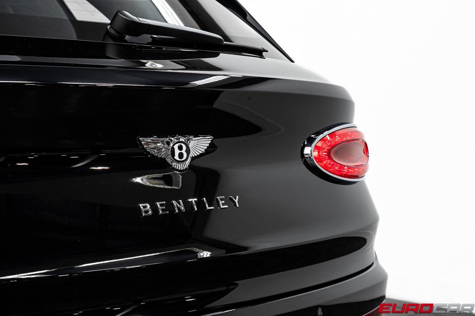 Used 2024 Bentley Bentayga AWD/4WD image 18