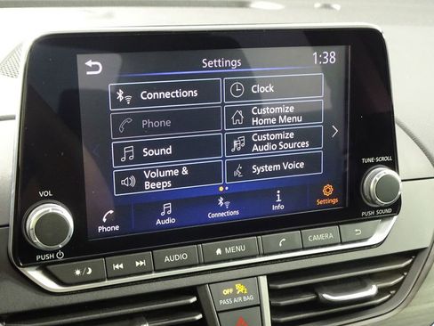 Used 2024 Nissan Altima 2.5 SV image 37