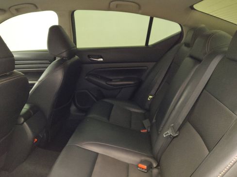 Used 2021 Nissan Altima 2.5 SR FWD image 18