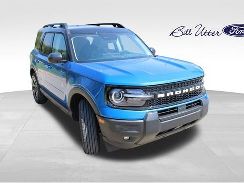 New 2025 Ford Bronco Sport Outer Banks image 2