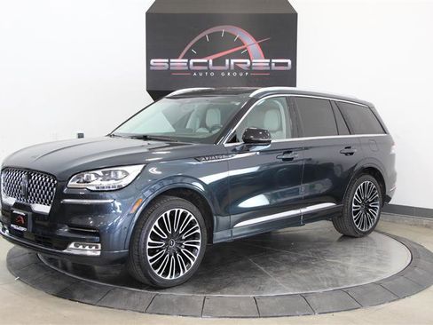 Used 2023 Lincoln Aviator Black Label w/ Class IV Trailer Tow Package image 5