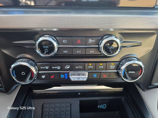 New 2026 Ford F250 Platinum w/ Platinum Plus Package AWD/4WD image 22
