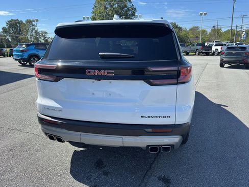 Used 2025 GMC Acadia Elevation image 6