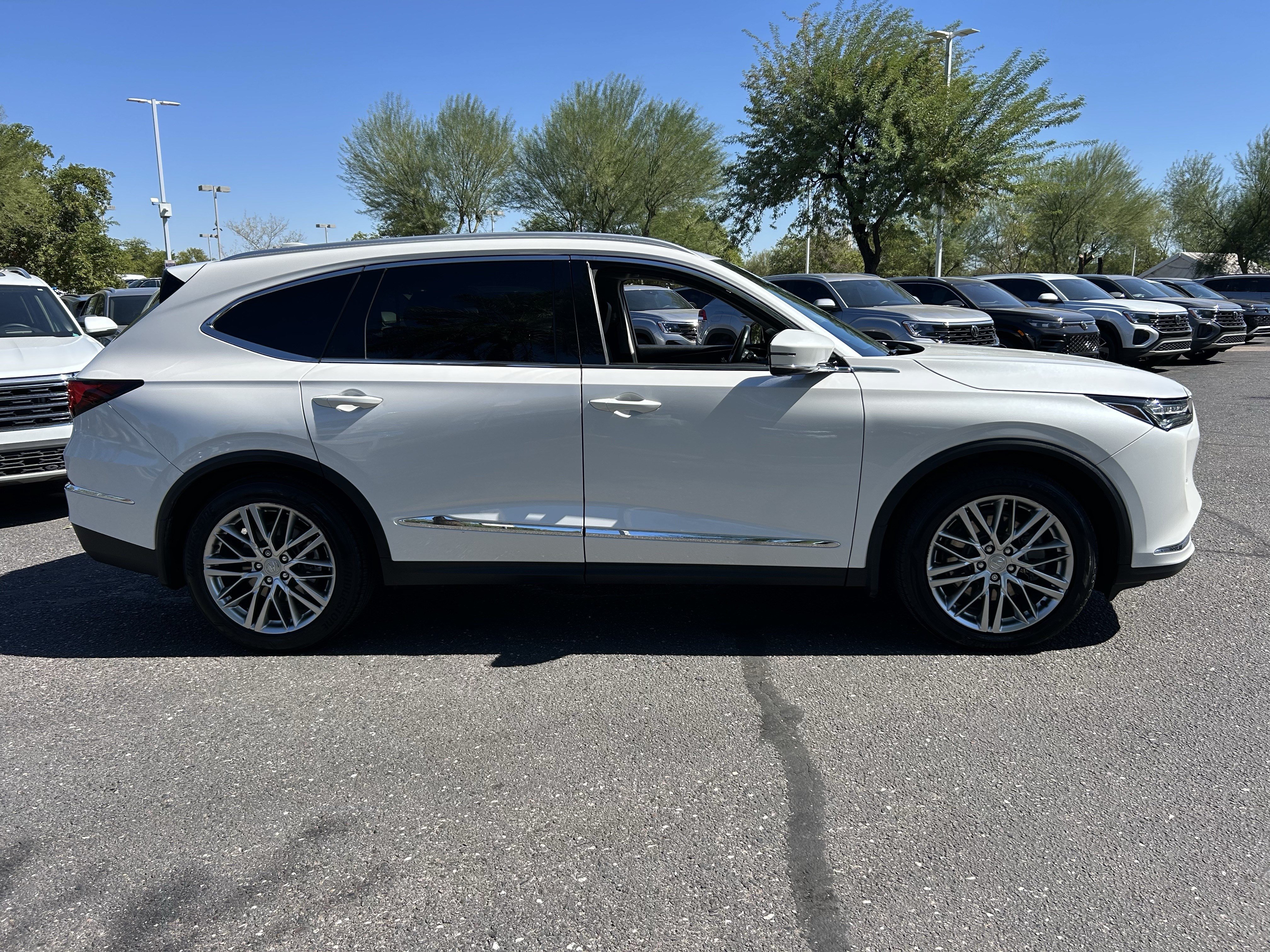 Used 2023 Acura MDX w/ Advance Package AWD/4WD image 5